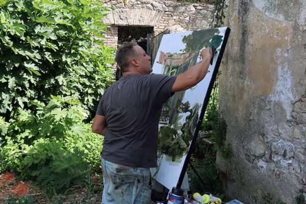 Abraham Pinto en el concurso de pintura rápida