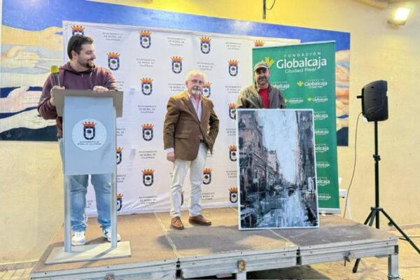 Paco Rojas recibiendo el accésit en Moral de Calatrava